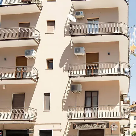 Holiday home Casa Via Roma 103 *
